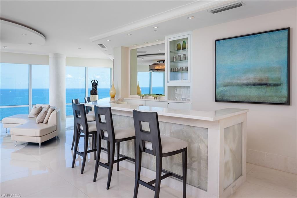 REGENT - Residential