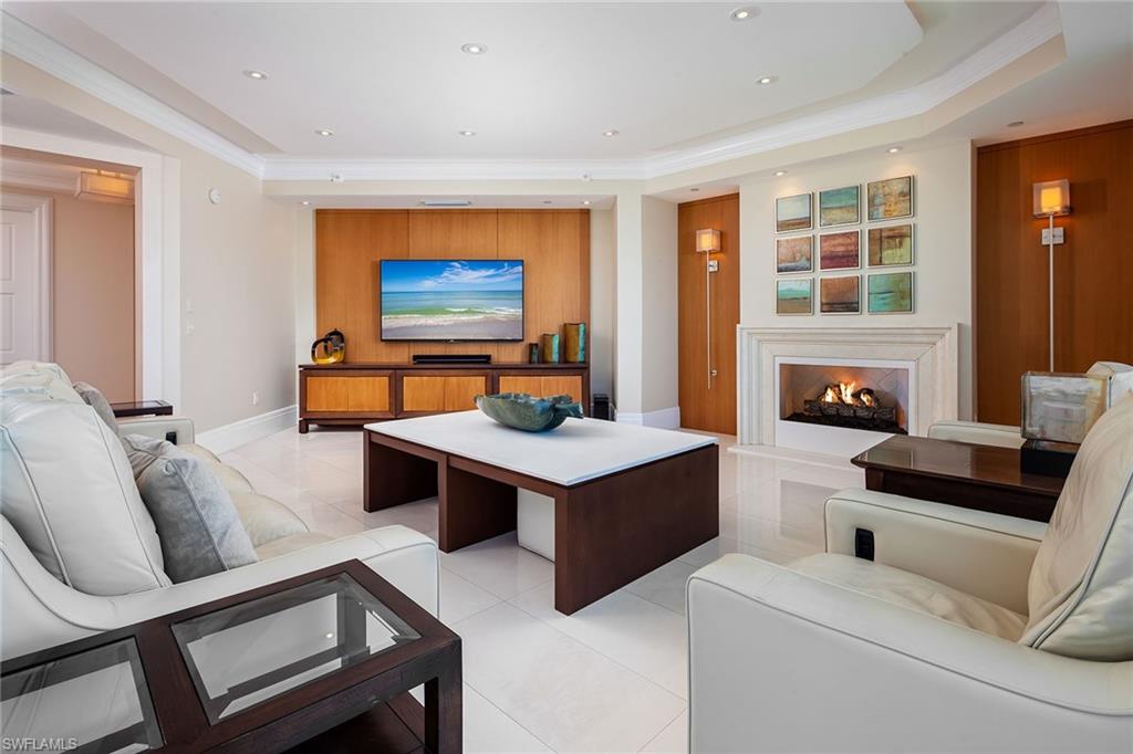 REGENT - Residential