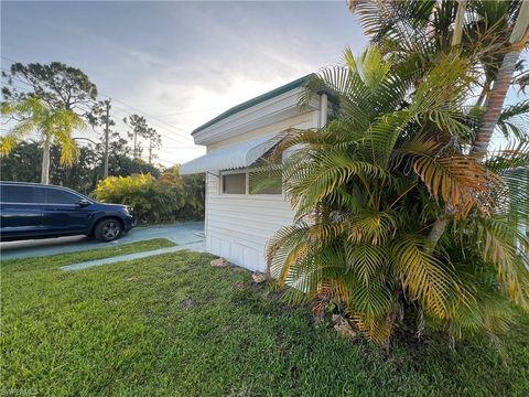 A home in ESTERO