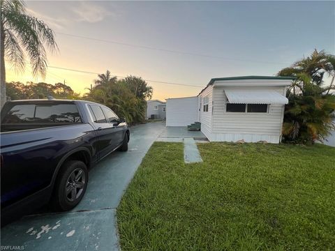 A home in ESTERO