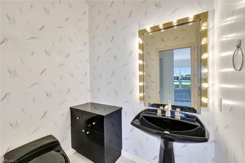 MARCO BEACH - Residential