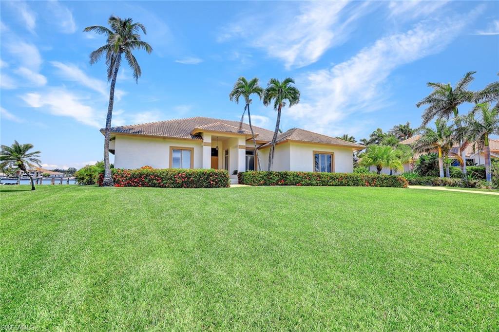 MARCO BEACH - Residential