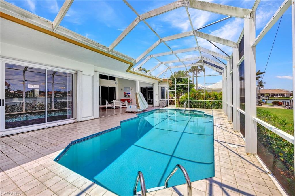 MARCO BEACH - Residential