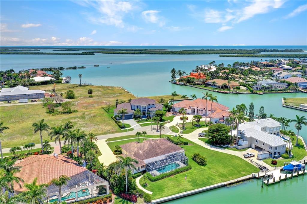 MARCO BEACH - Residential