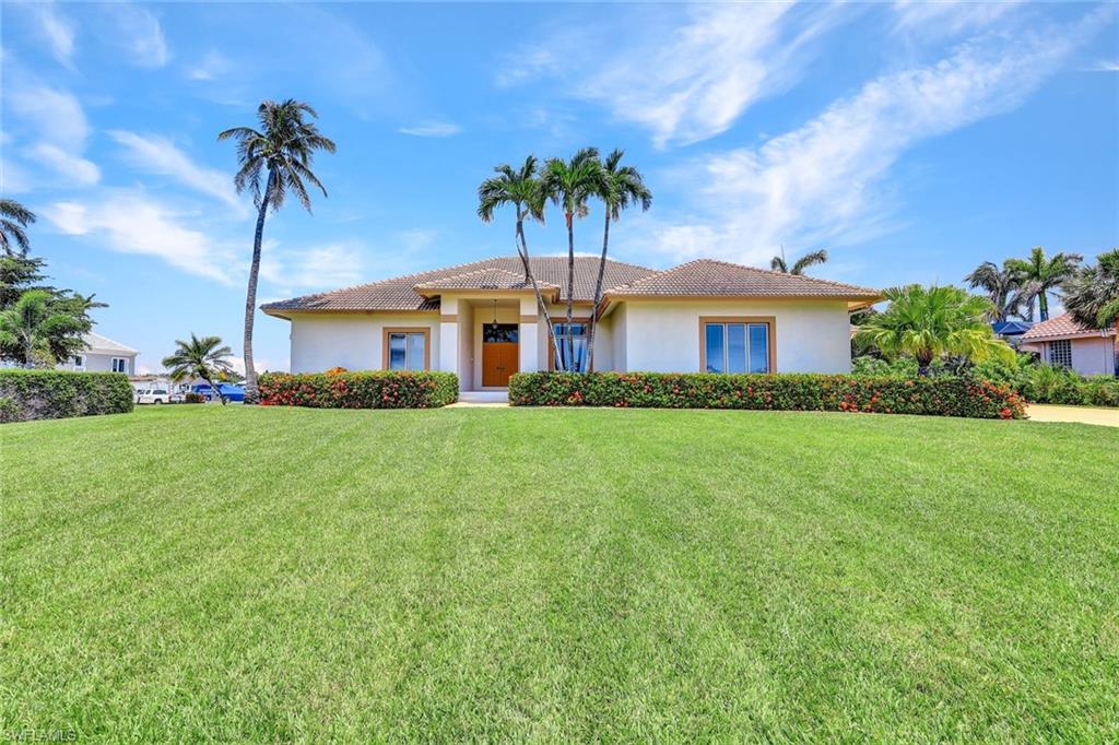 MARCO BEACH - Residential