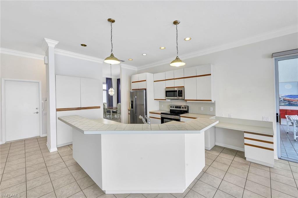 MARCO BEACH - Residential