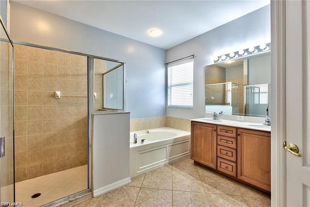 LAUREL LAKES - Residential