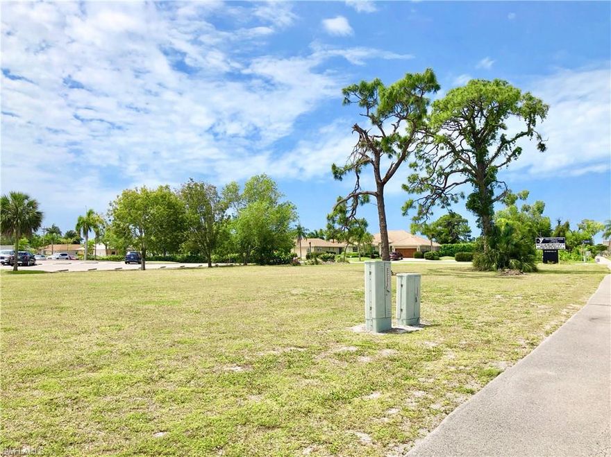 Great price on a lot for Marco Island! Perfect location in the center of the island, close to everything. Walk the YMCA, racquet center and Mackle Park. Motivated seller.