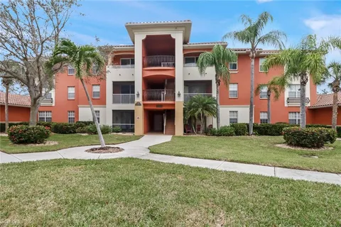 3944 Pomodoro Cir Unit 203, Cape Coral, FL 33909 - #: 224006866