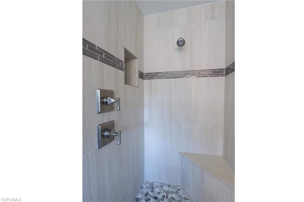 BELLA TERRA - Residential Lease