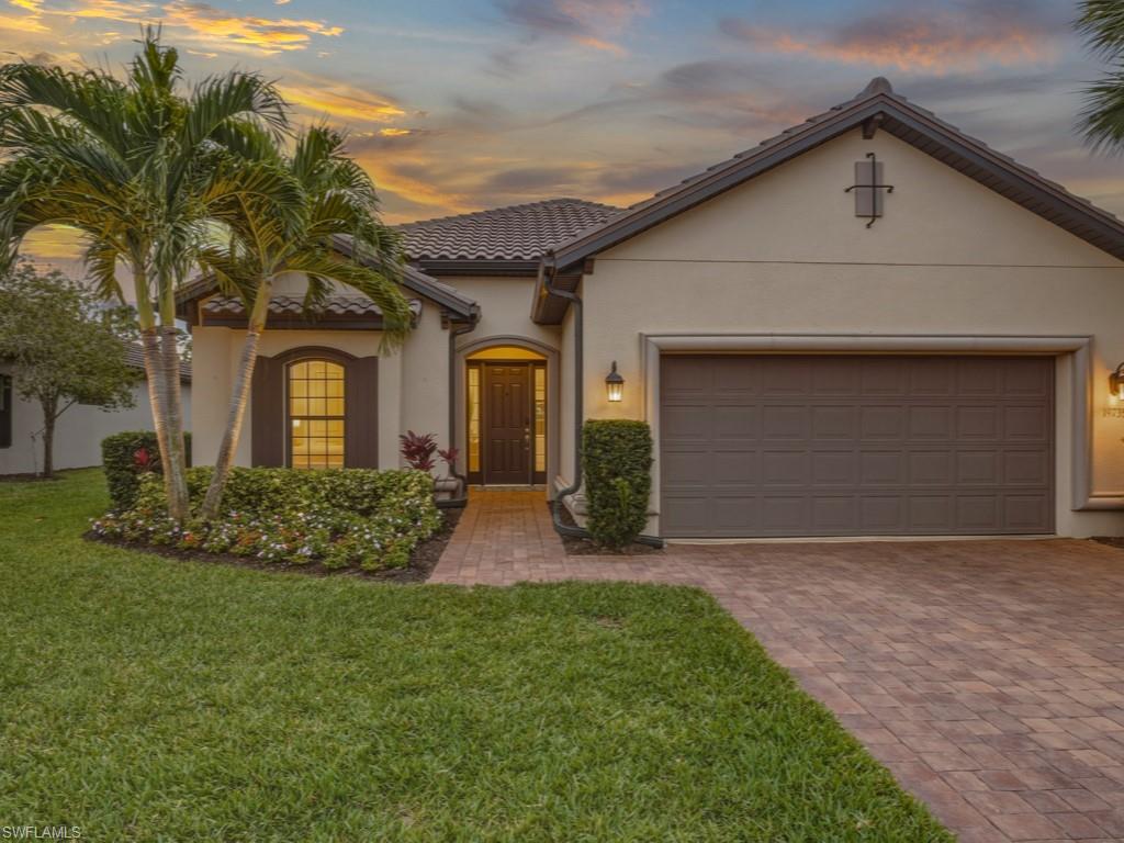 ESTERO POINTE - Residential