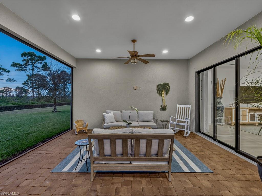 ESTERO POINTE - Residential