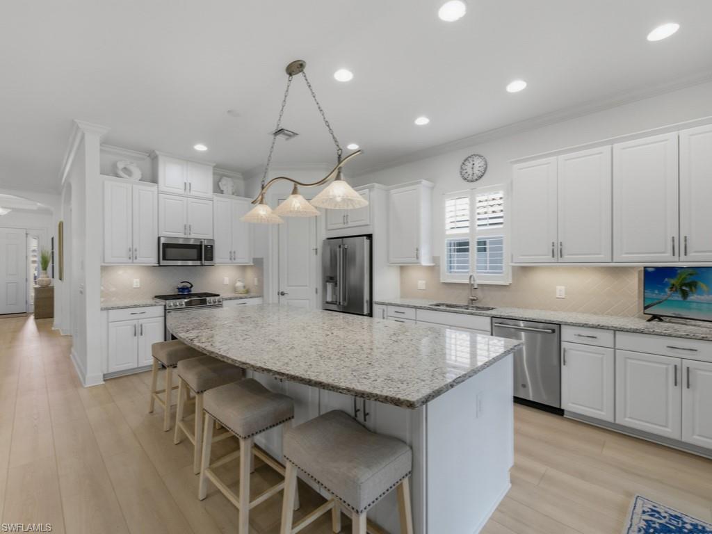 ESTERO POINTE - Residential