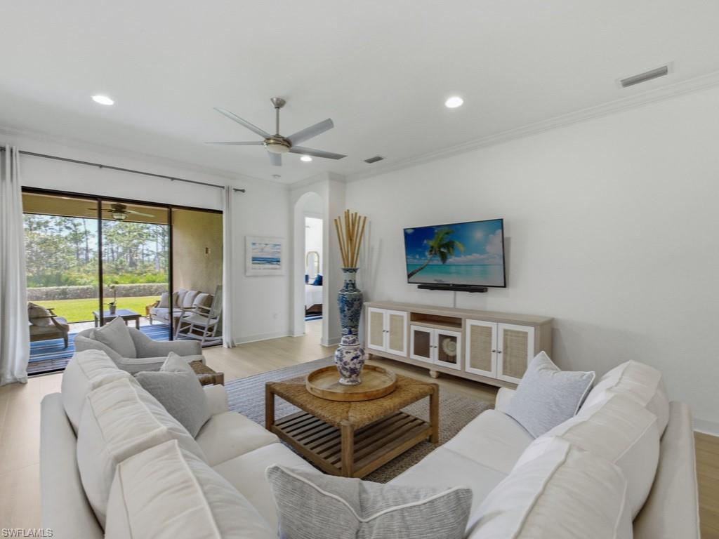 ESTERO POINTE - Residential