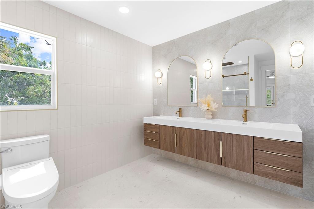 COTTAGE POINT UNREC - Residential