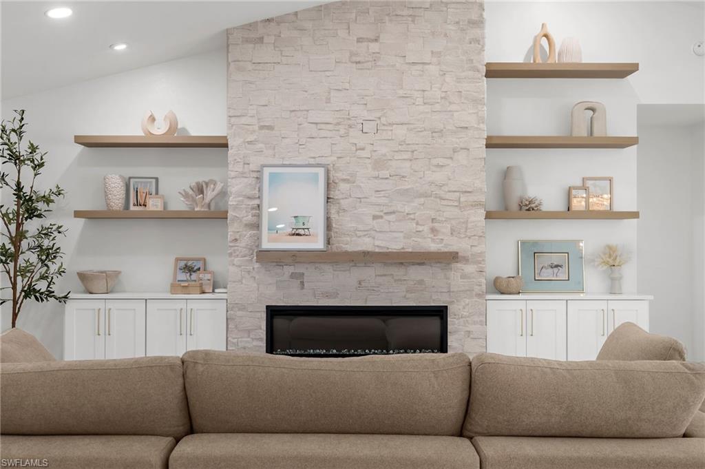 COTTAGE POINT UNREC - Residential