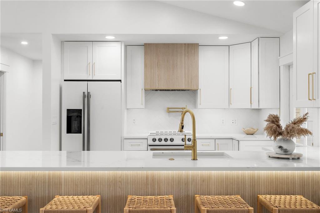 COTTAGE POINT UNREC - Residential