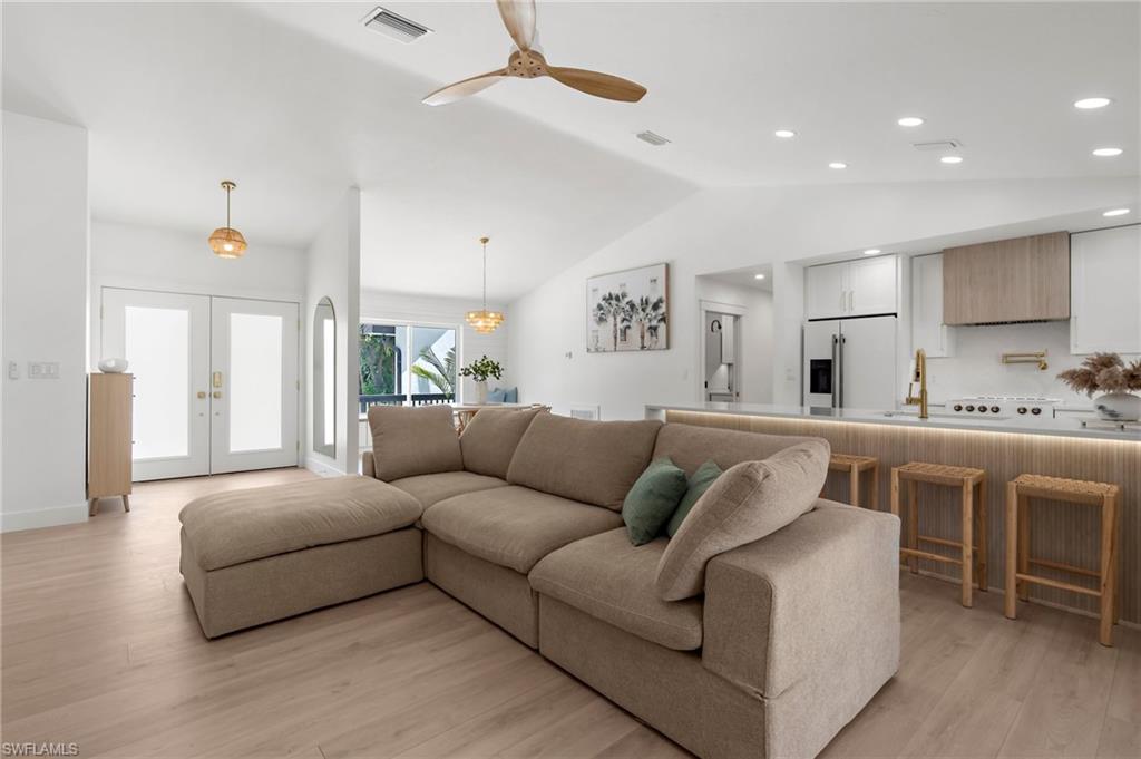 COTTAGE POINT UNREC - Residential