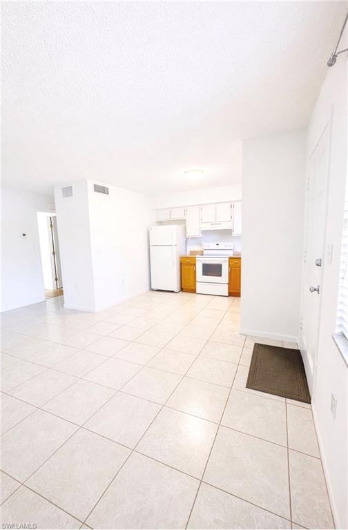POINCIANA CONDO - Residential Lease