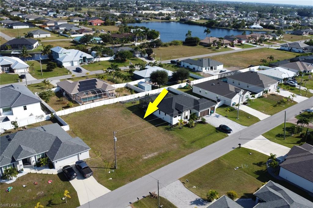 CAPE CORAL - Land