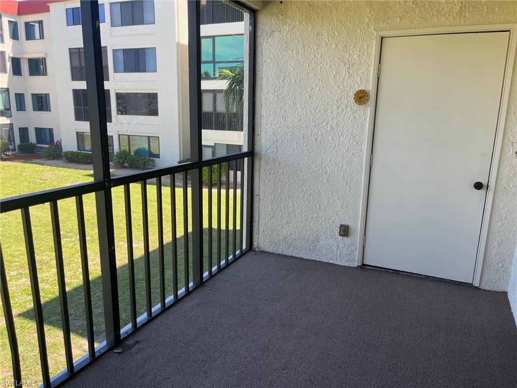 SEVEN LAKES - Residential