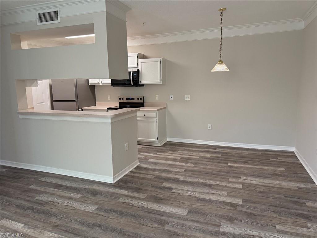 ROYAL GREENS - Residential Lease