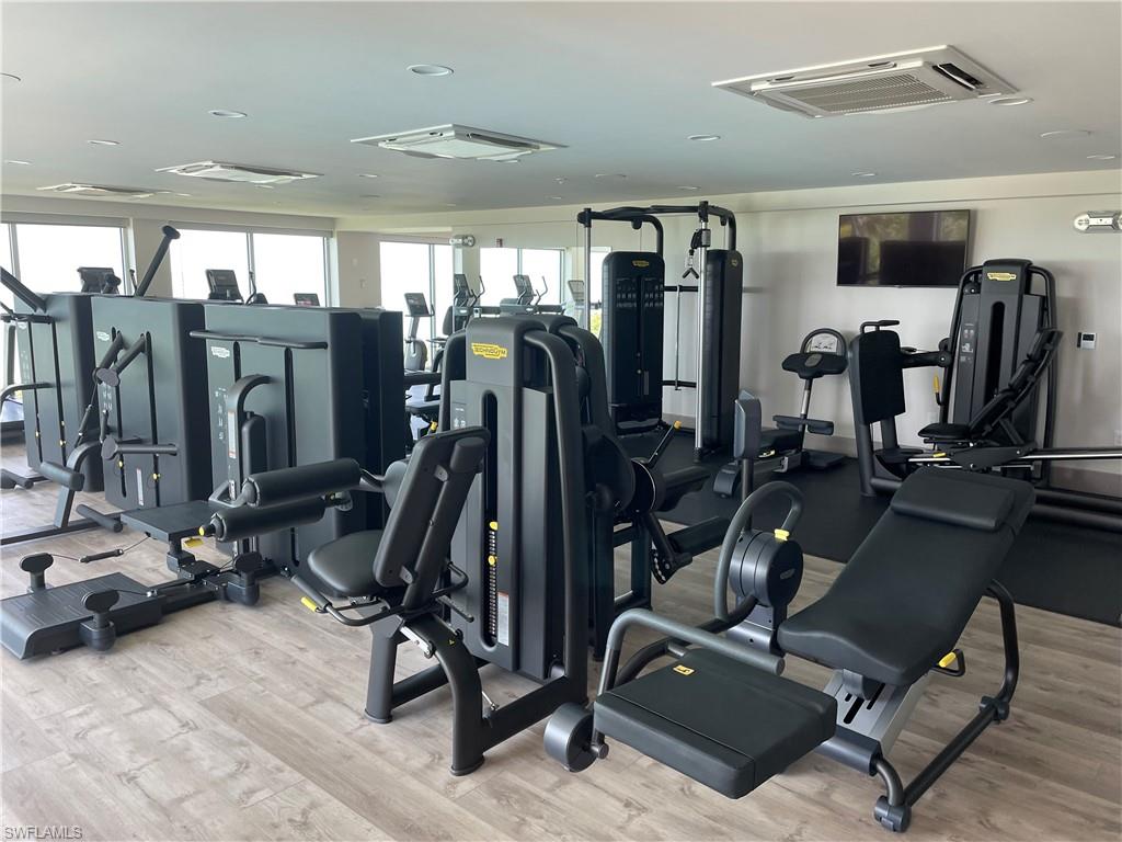 BAREFOOT BEACH CLUB - Residential Lease