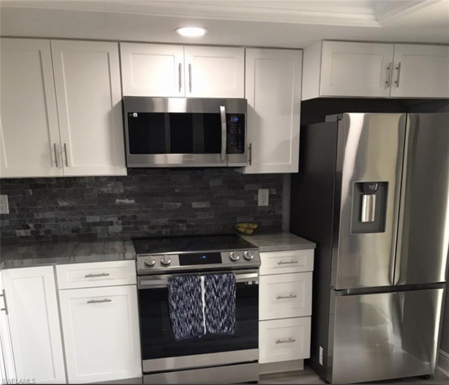 SPORTSMANS COVE YACHT & RACQUET CLUB - Residential