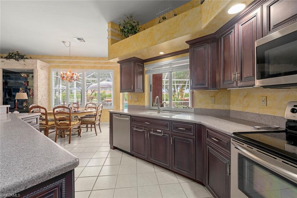 FIDDLESTICKS COUNTRY CLUB - Residential