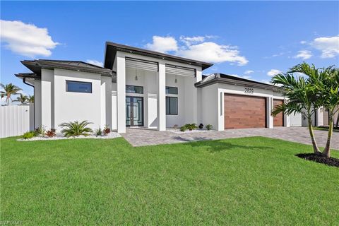 Photo of 2829 SW 24 AVE, CAPE CORAL, FL 33914 (MLS # 225020336)