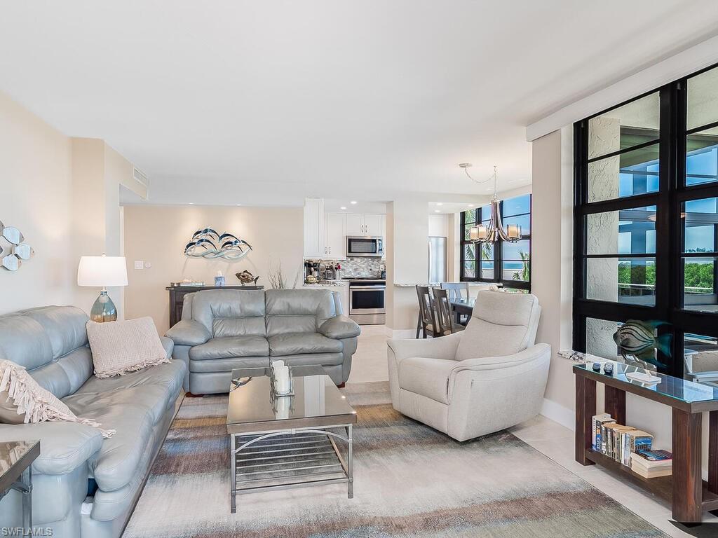 SOUTH SEAS - Residential