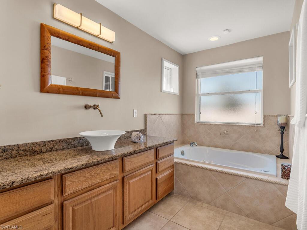 EVENINGSTAR CAY - Residential