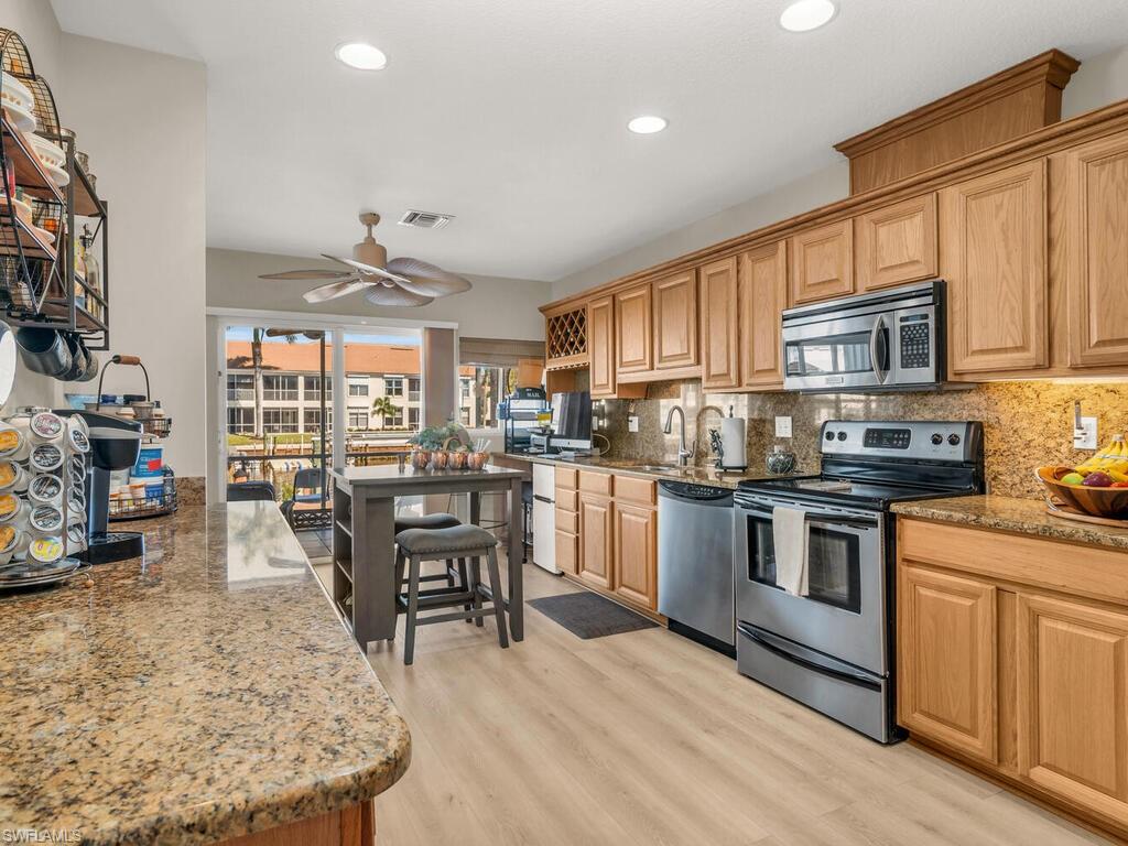 EVENINGSTAR CAY - Residential