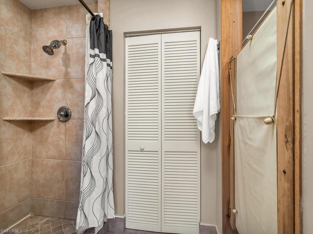 EVENINGSTAR CAY - Residential