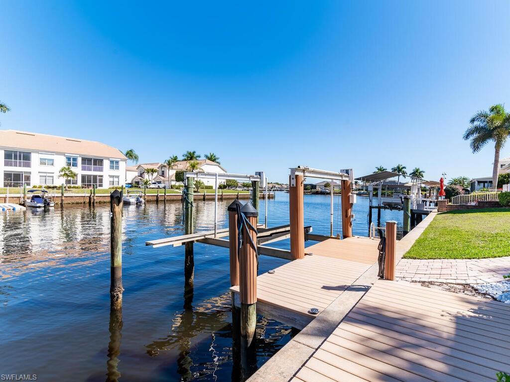 EVENINGSTAR CAY - Residential