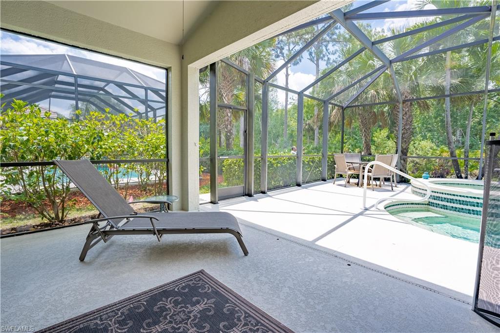 HAMPTON LAKES - Residential