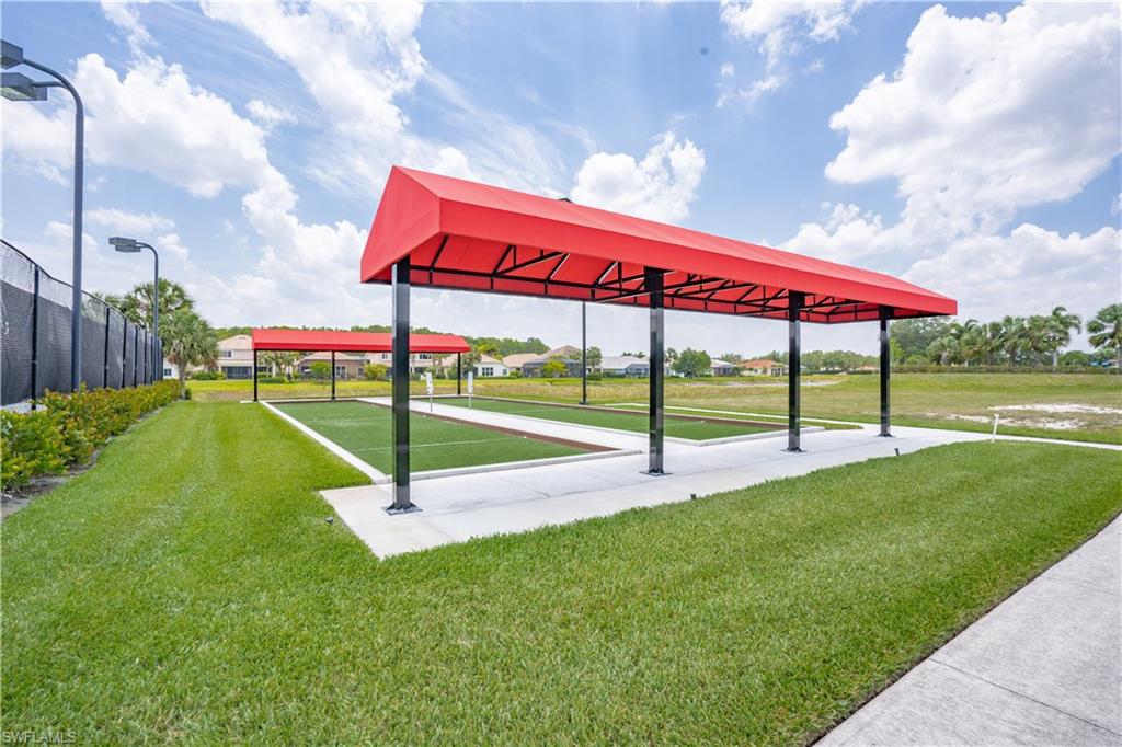 HAMPTON LAKES - Residential