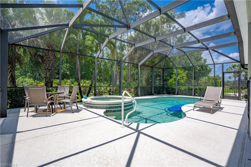 HAMPTON LAKES - Residential