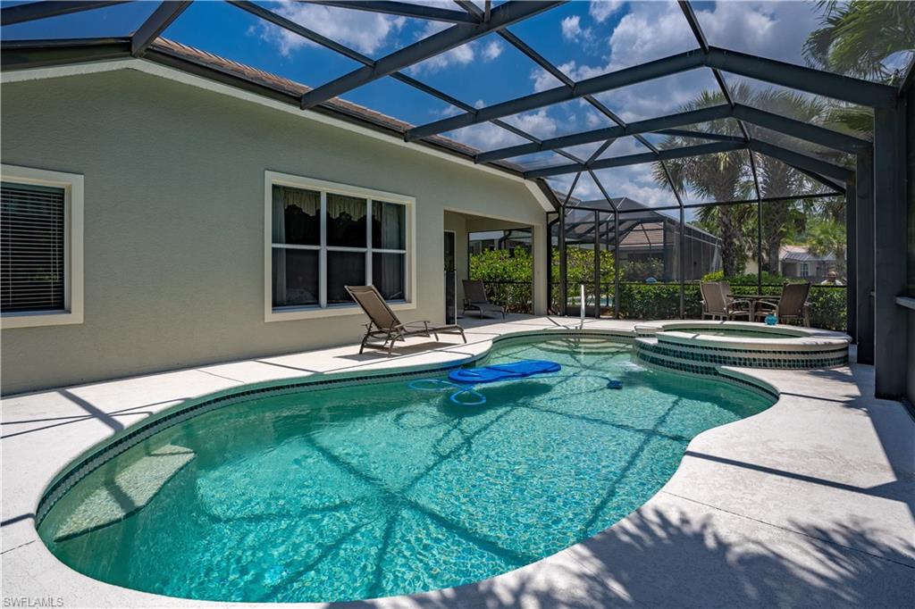 HAMPTON LAKES - Residential