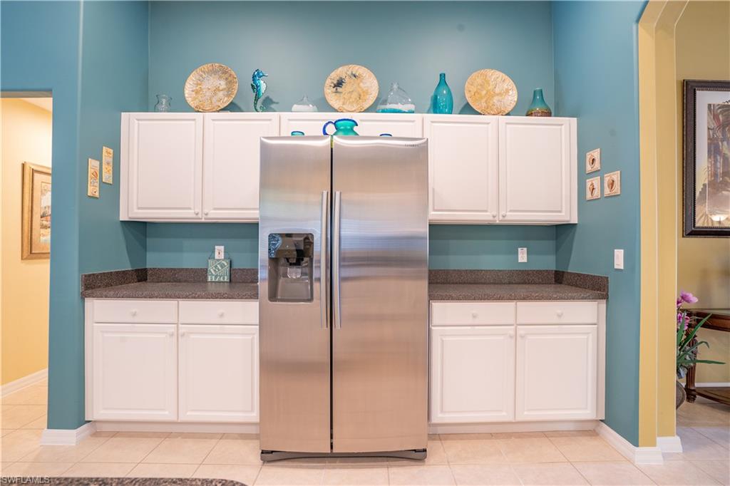 HAMPTON LAKES - Residential