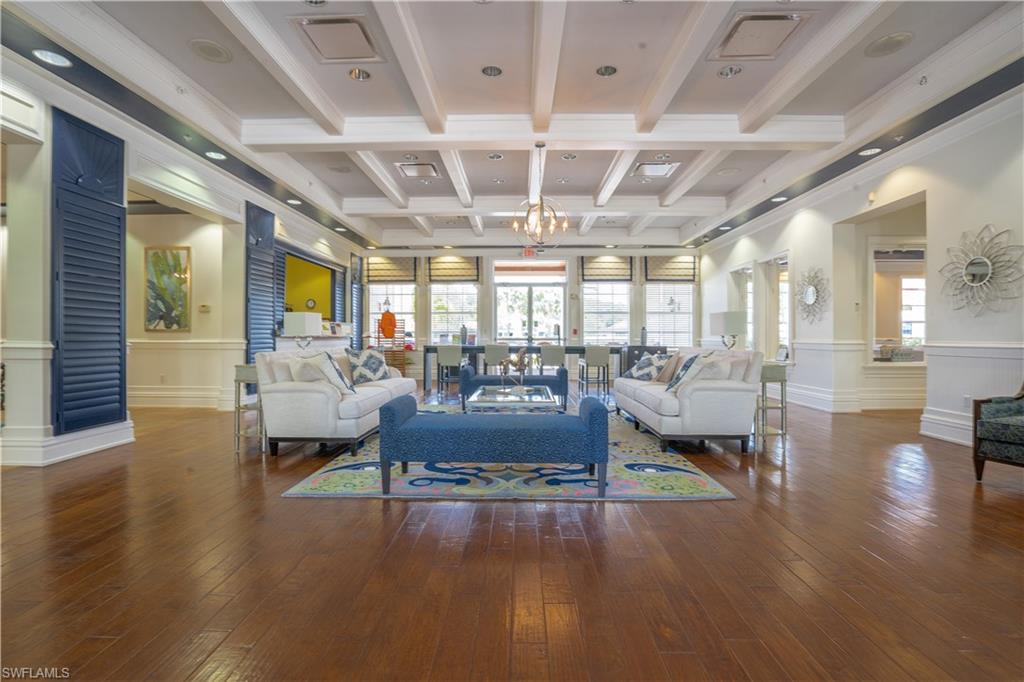 HAMPTON LAKES - Residential