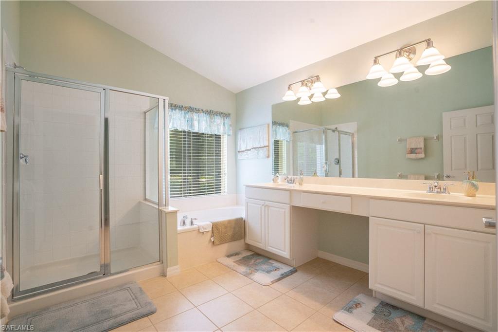 HAMPTON LAKES - Residential