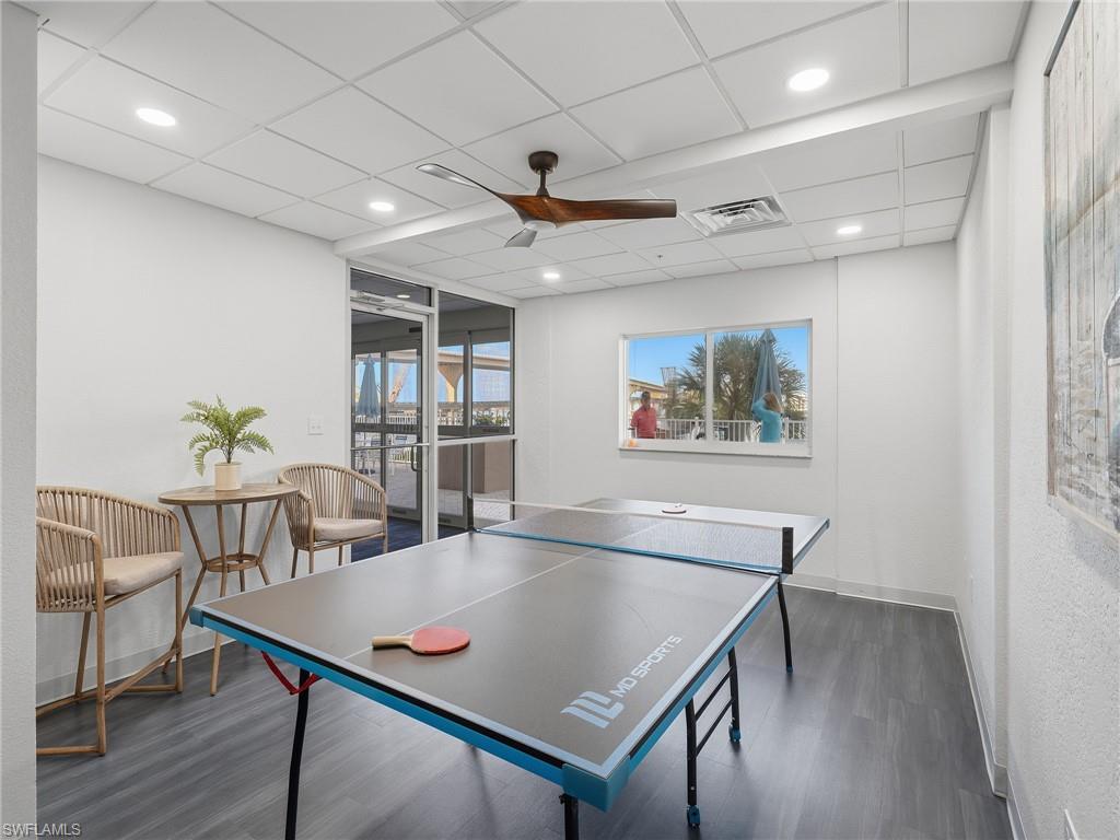 LOVERS KEY BEACH CLUB - Residential