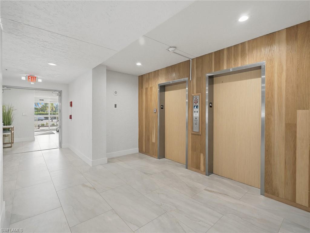 LOVERS KEY BEACH CLUB - Residential