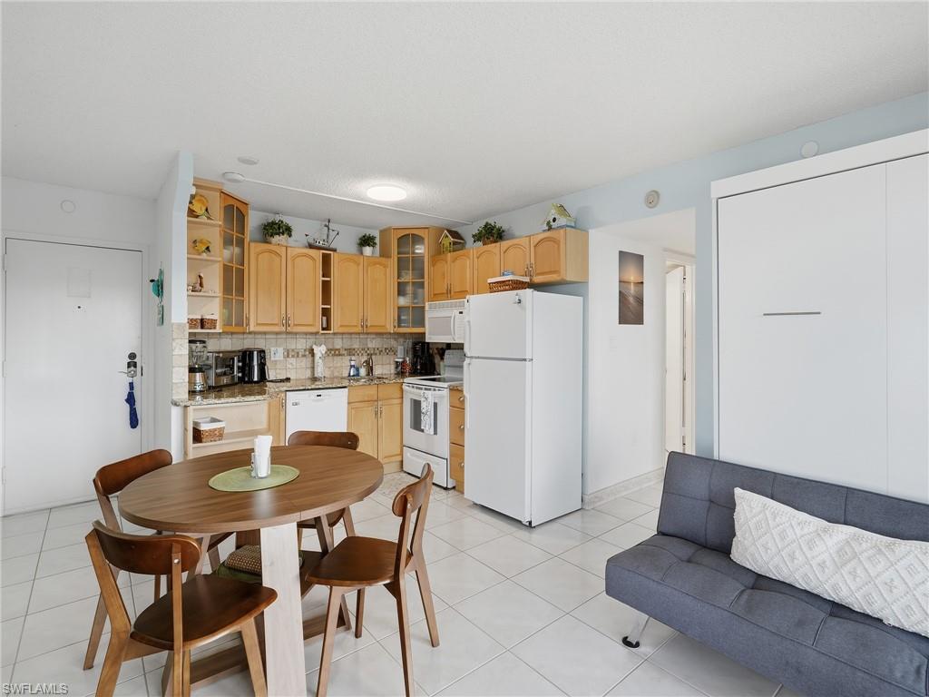 LOVERS KEY BEACH CLUB - Residential