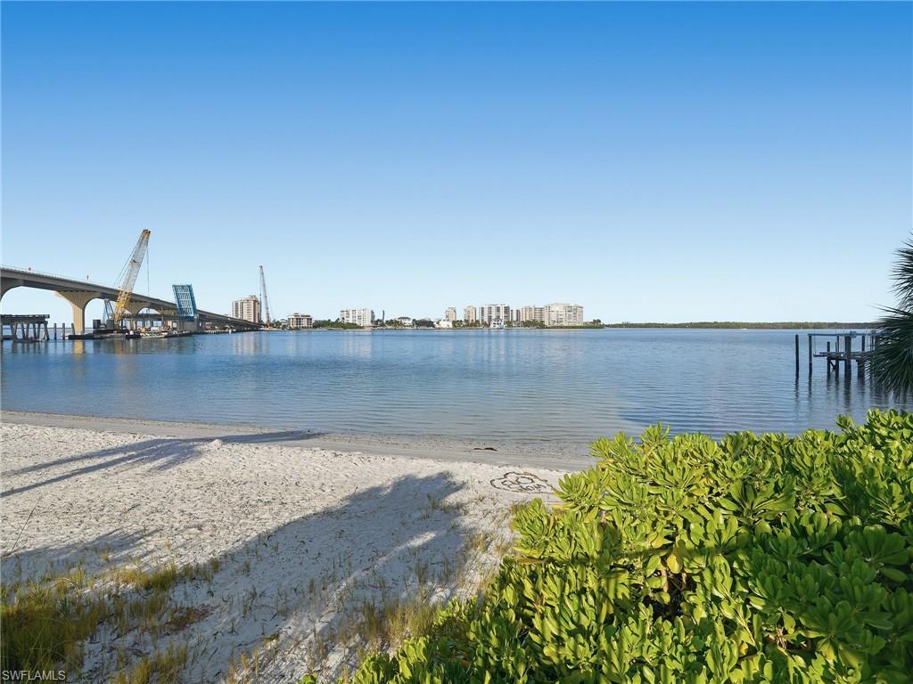 LOVERS KEY BEACH CLUB - Residential