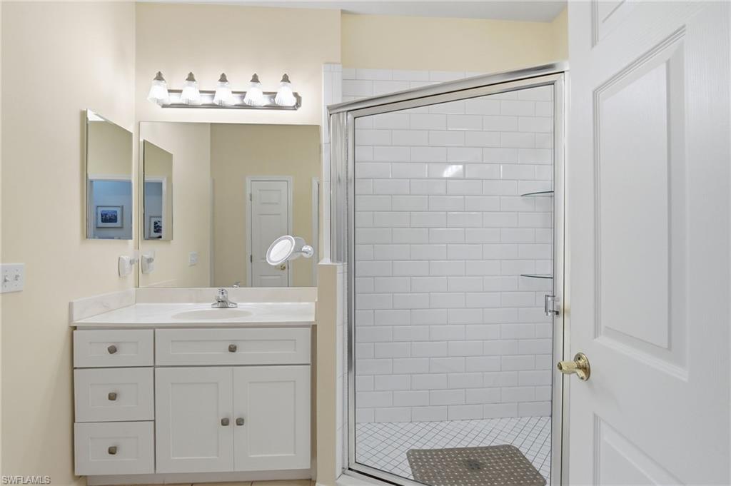 LAKE BARRINGTON - Residential