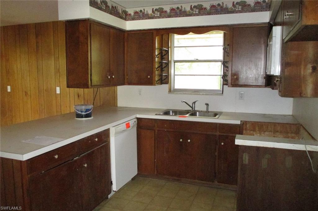 W T MADDOX 1ST ADD - Residential