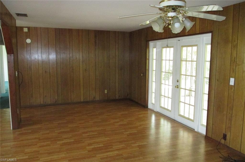 W T MADDOX 1ST ADD - Residential