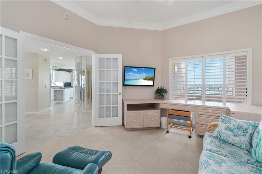 BAREFOOT BEACH CLUB - Residential